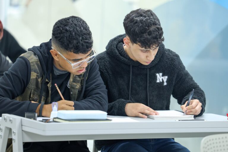 590431677_1142015778119414_7329391139806410627_n