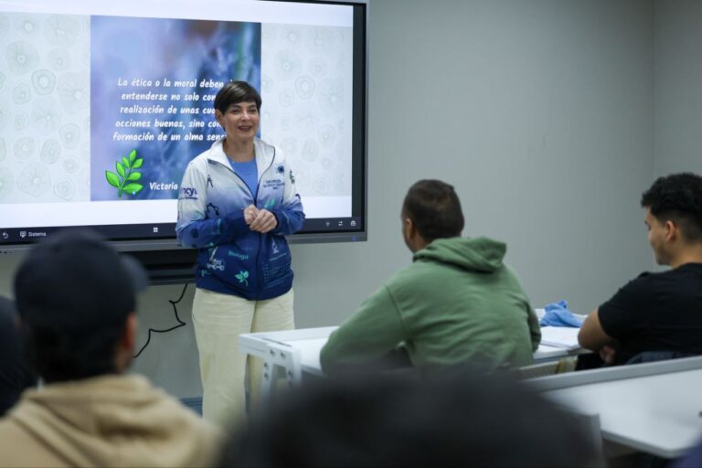 photo_4985969071291566872_y