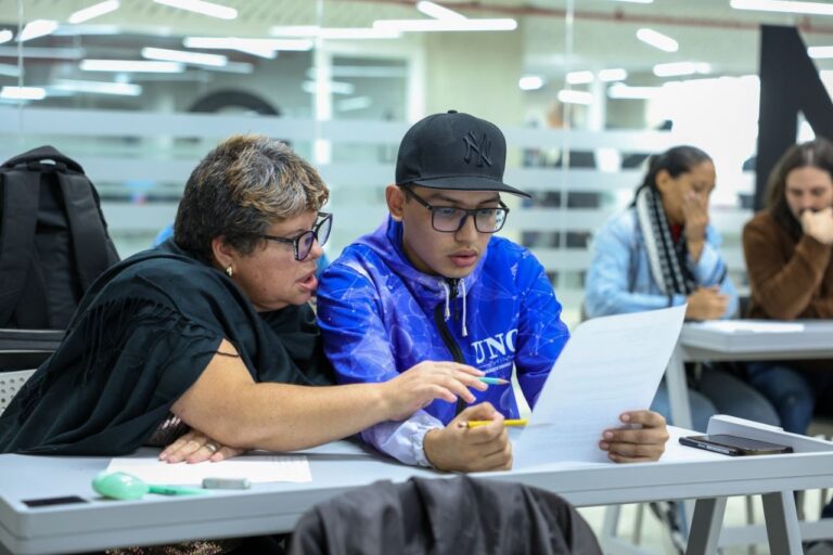 photo_4985969071291566889_y