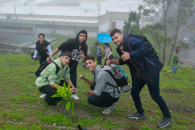 photo_4988253474201996078_w